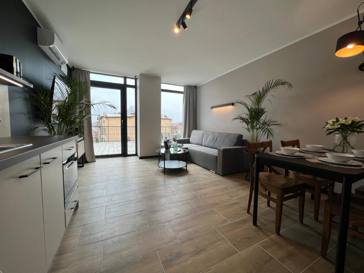 Party Avangarde Apartments City Center 莱鲍 外观 照片