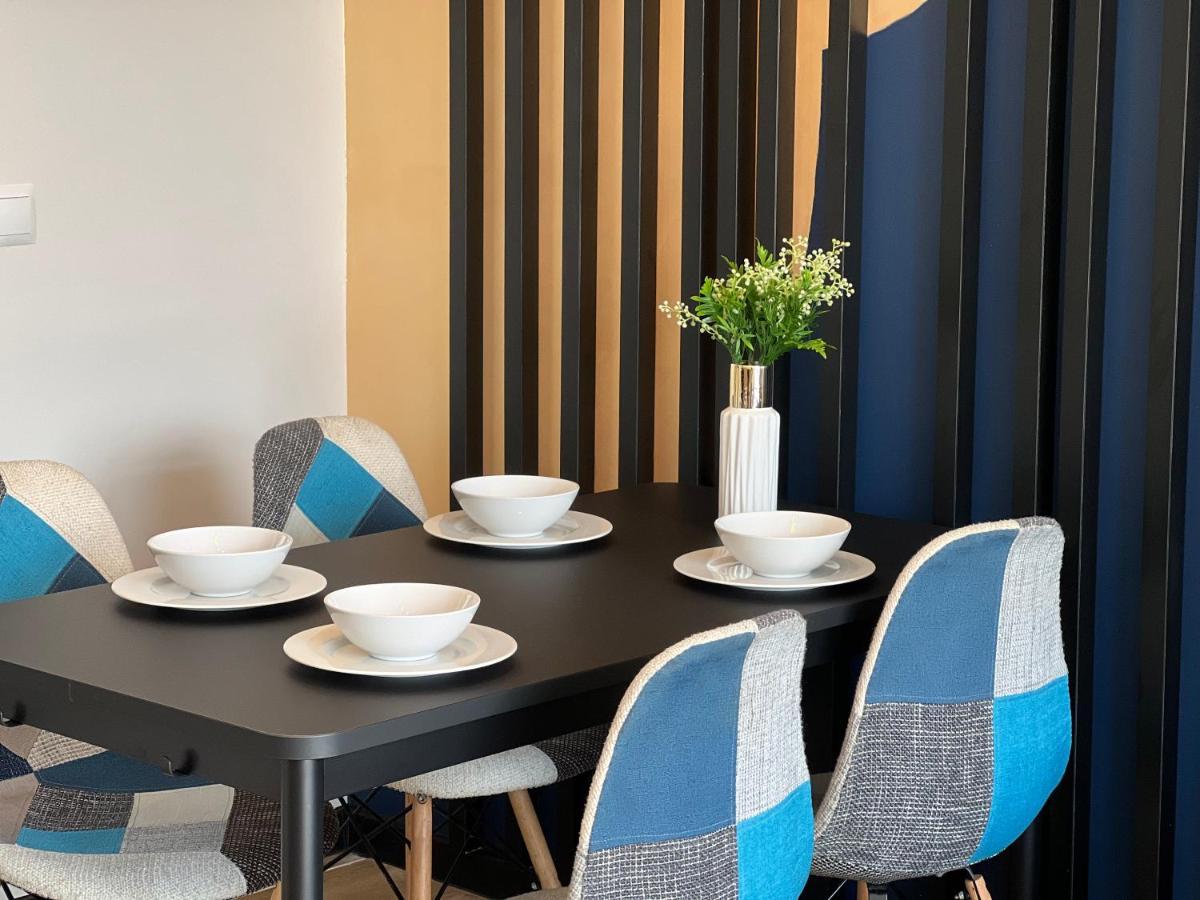 Party Avangarde Apartments City Center 莱鲍 外观 照片
