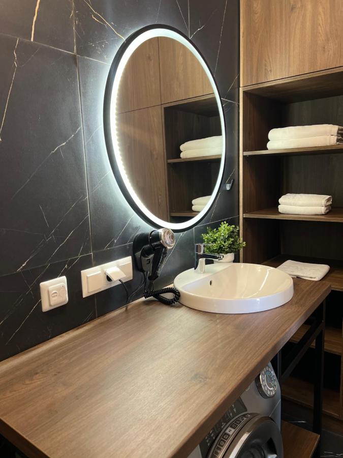 Party Avangarde Apartments City Center 莱鲍 外观 照片