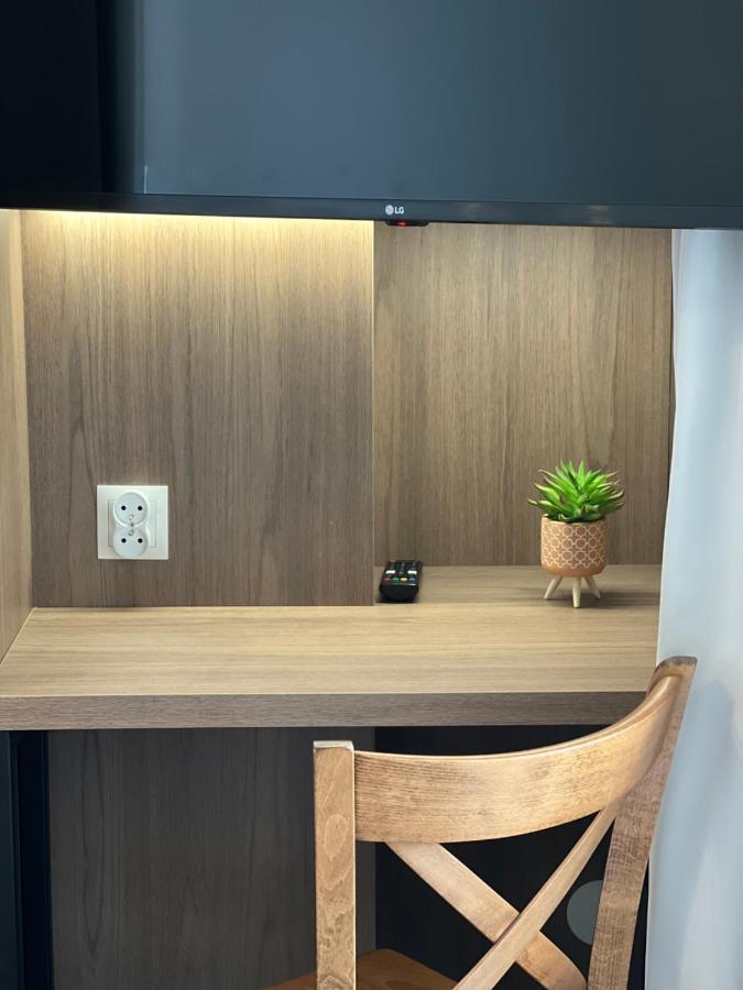 Party Avangarde Apartments City Center 莱鲍 外观 照片