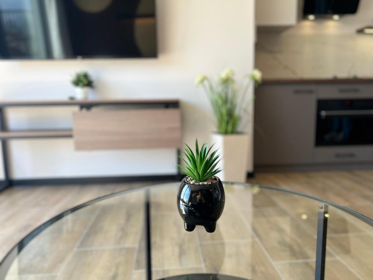 Party Avangarde Apartments City Center 莱鲍 外观 照片