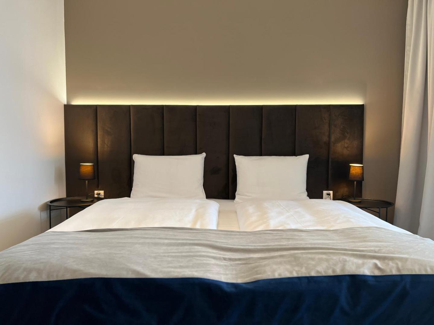 Party Avangarde Apartments City Center 莱鲍 外观 照片