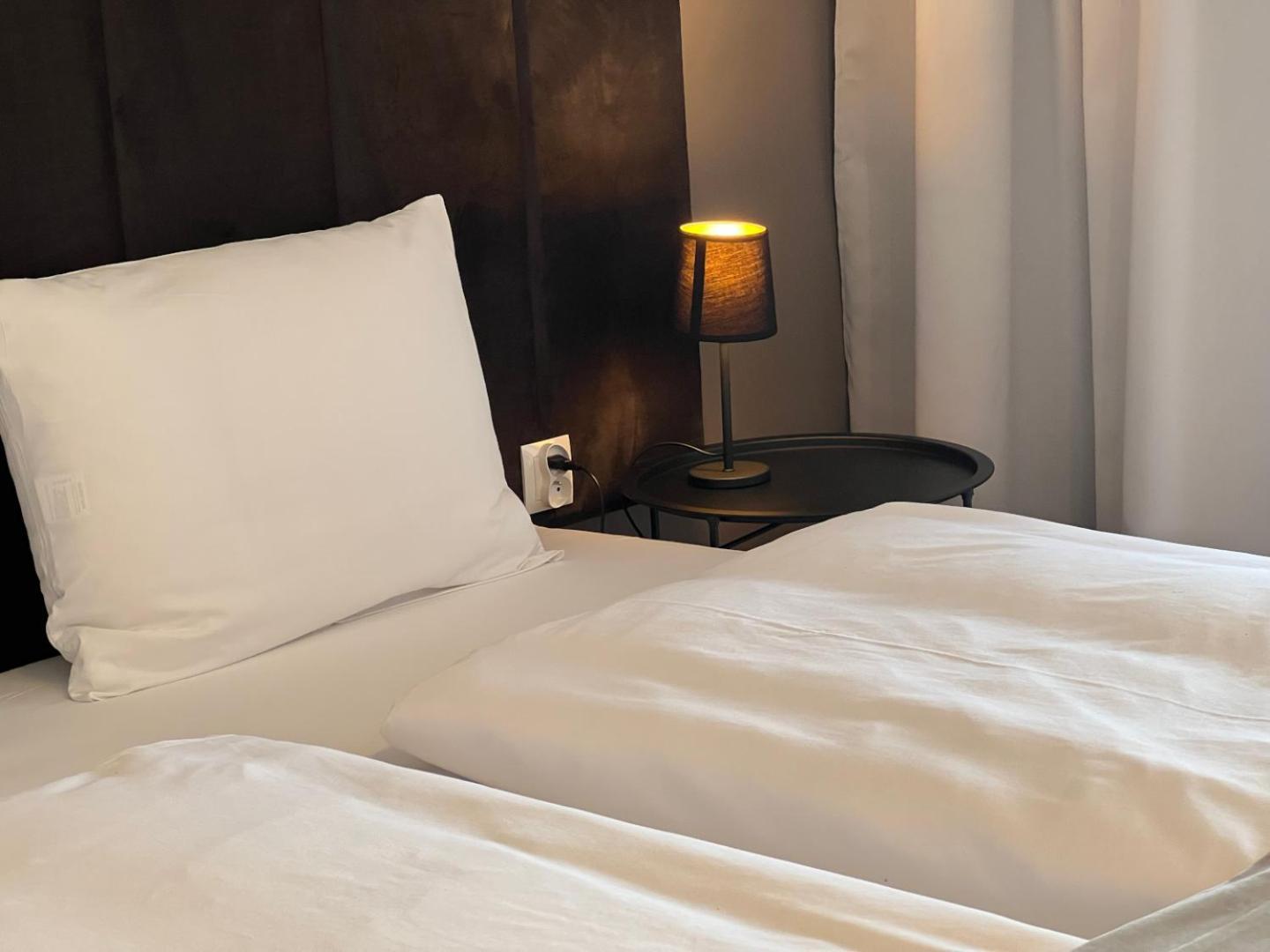 Party Avangarde Apartments City Center 莱鲍 外观 照片