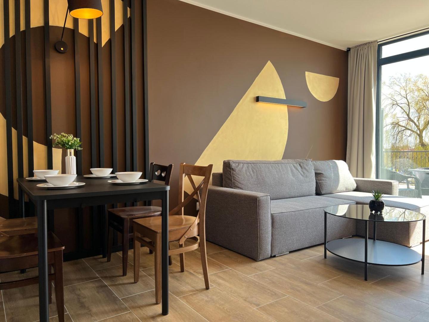 Party Avangarde Apartments City Center 莱鲍 外观 照片